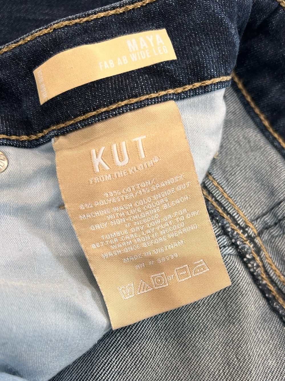 KUT From The Kloth - Maya Fab Ab Wide Leg Jeans (Dark Wash Size 4) - Picture 3 of 8